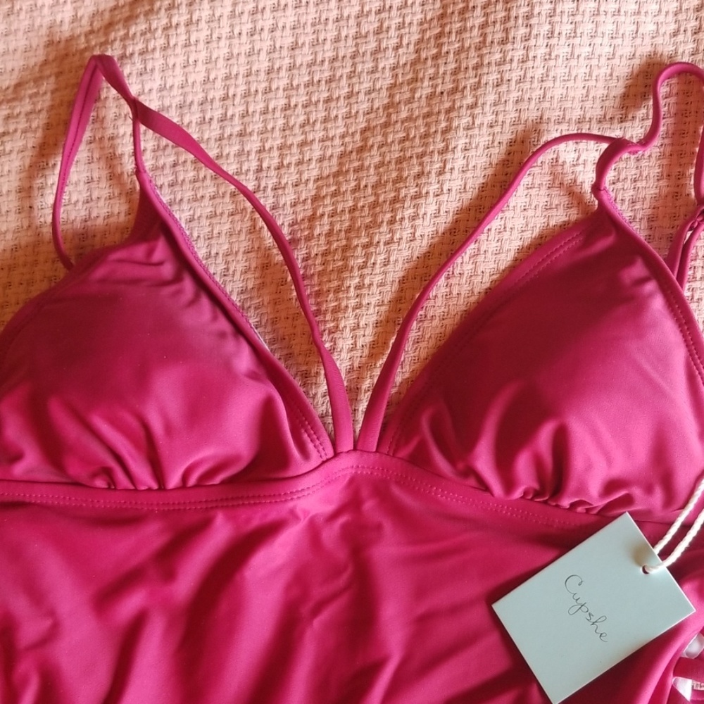 Cupshe One Piece Swimming Suit - Picture 2 of 5